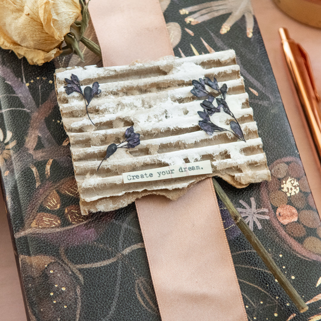 Simple Packaging for a Beautiful New Year's Gift