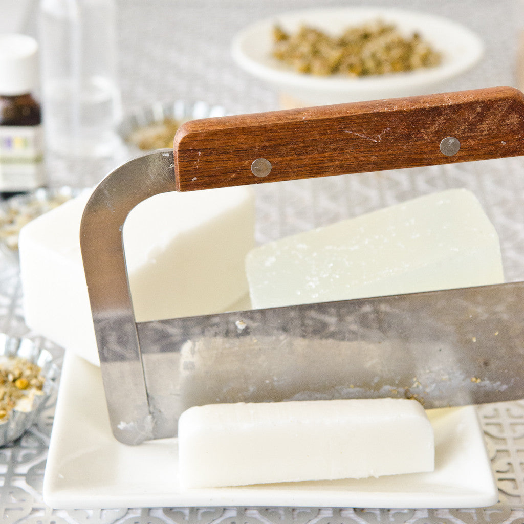 Handmade Chamomile Soaps in 5 Minutes or Less
