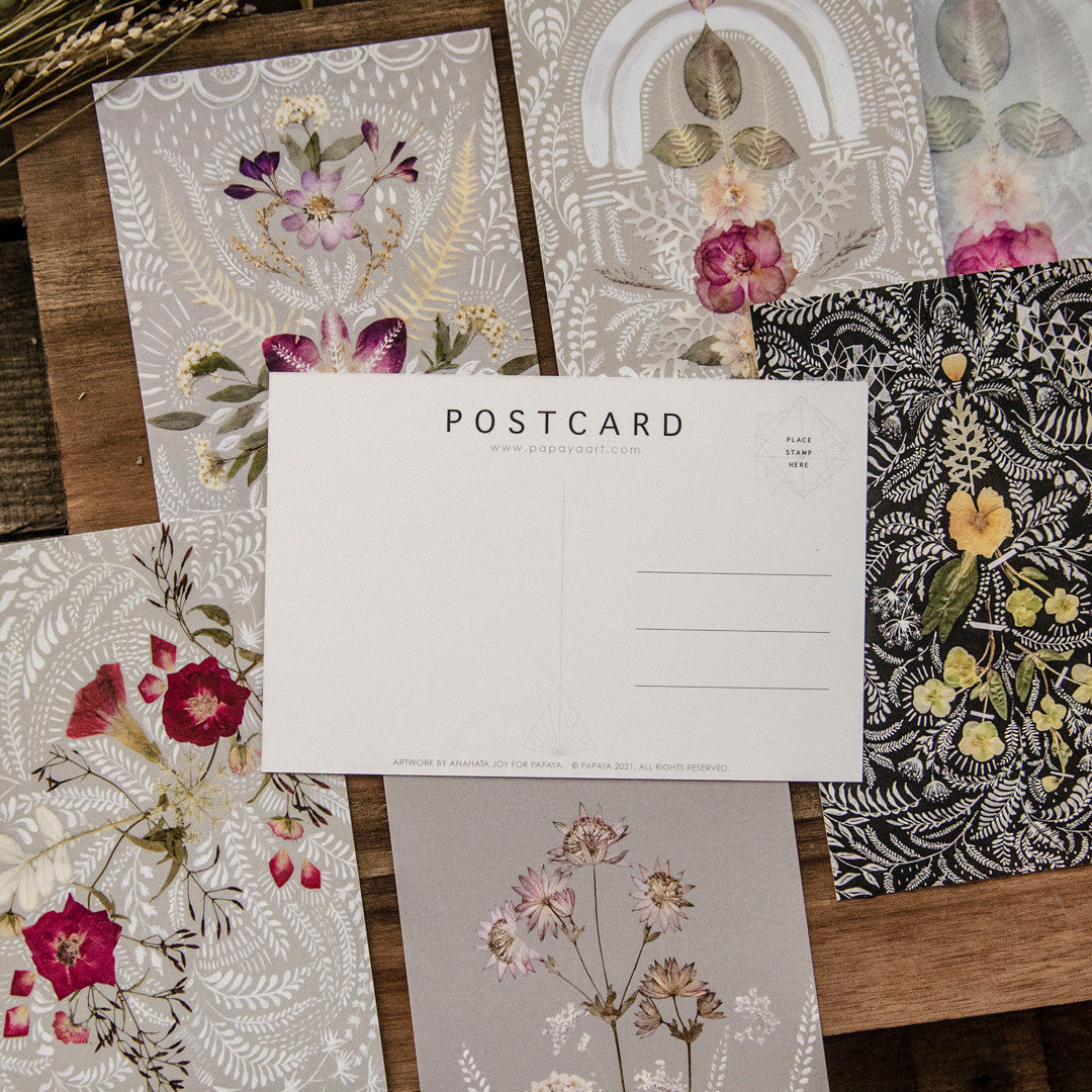 Altar Lace Postcard Set in Satin Gift Bag