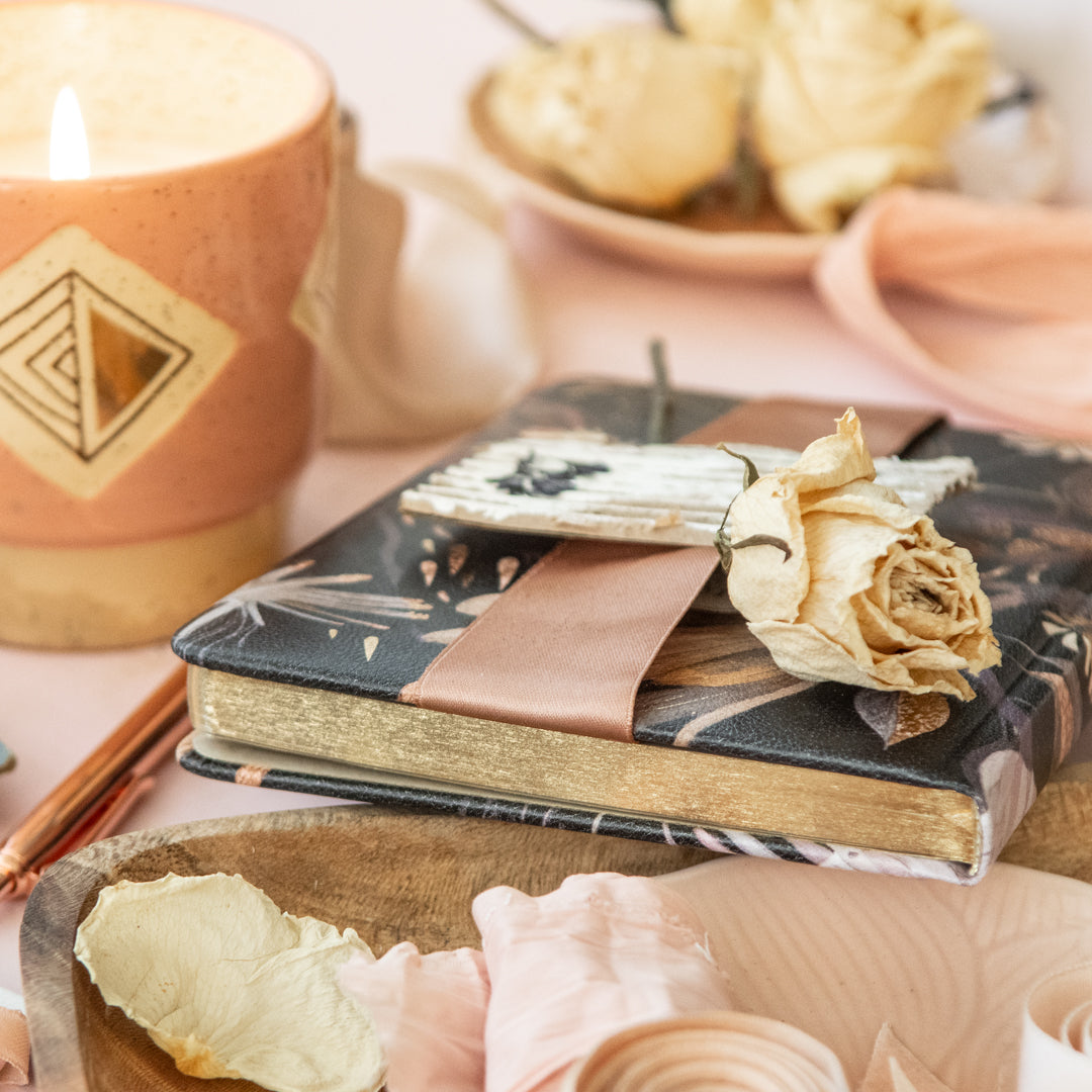 Simple Packaging for a Beautiful New Year's Gift