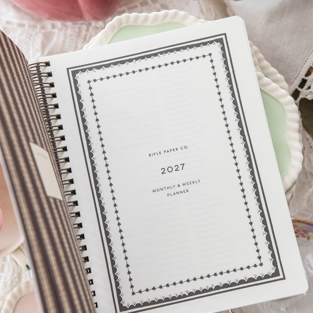 2027 Sage Hydrangea 12-Month Softcover Spiral Planner
