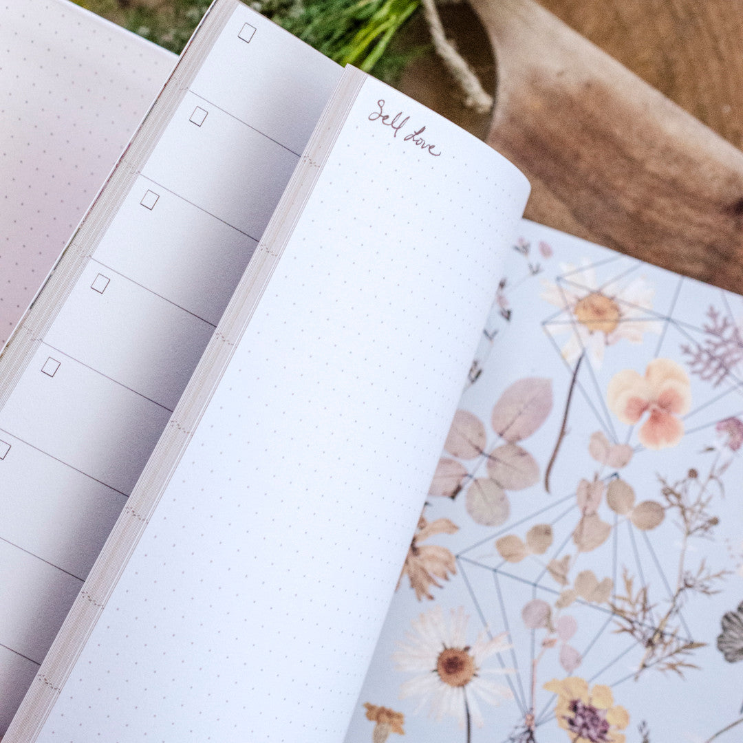 Starry-Eyed Dateless Planner by Papaya Art