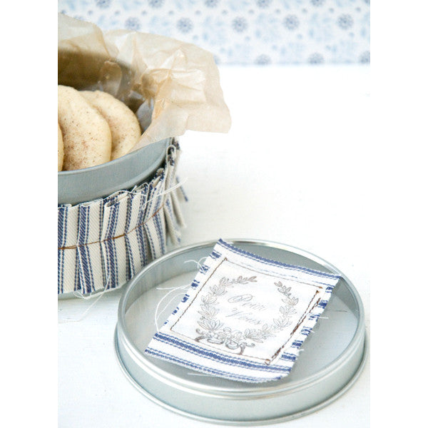 A Gift Pour Vous Project by Lauren Eatherly