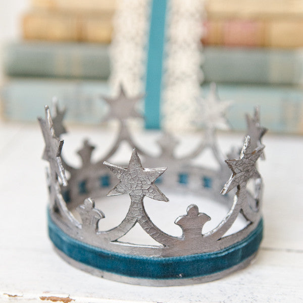 Distressed Crown and Bookshelf Propping Idea