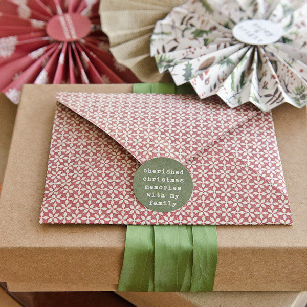 Wrapping Inspiration with Paper Rosettes